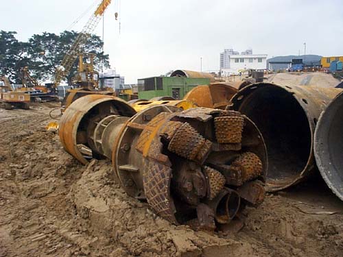 drill.jpg (46037 bytes)
