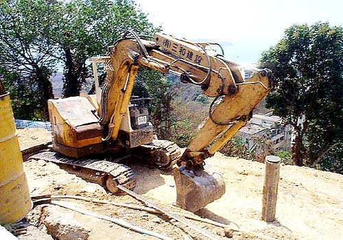 855.jpg (77796 bytes)